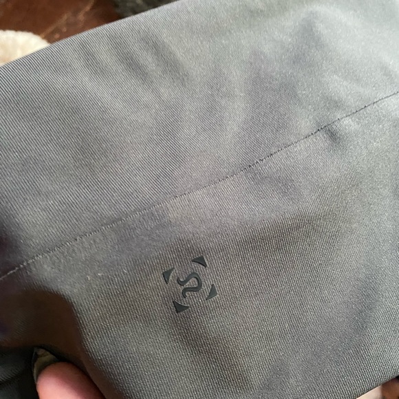 LULULEMON / L / Men's Final Say Moto Lightweight Jacket - Grey & Black Melanite - Picture 15 of 16